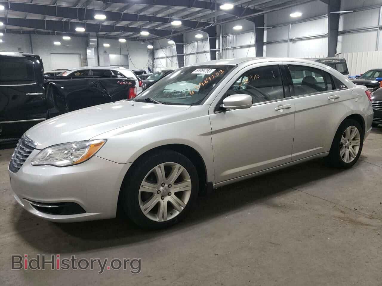 Photo 1C3BC1FG8BN562412 - CHRYSLER 200 2011