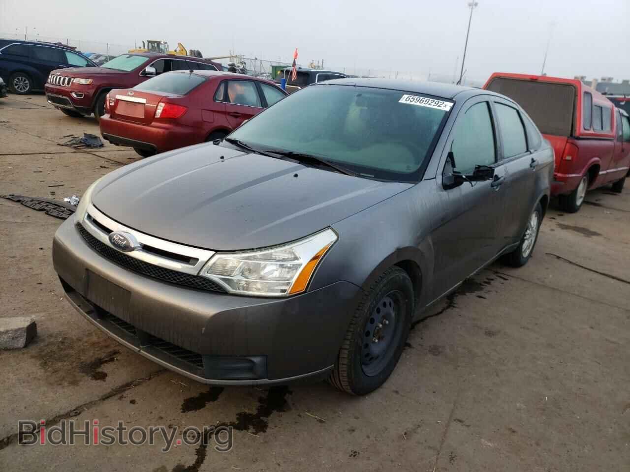 2009 FORD FOCUS - VIN: 1FAHP35N99W259042 - Фото 2