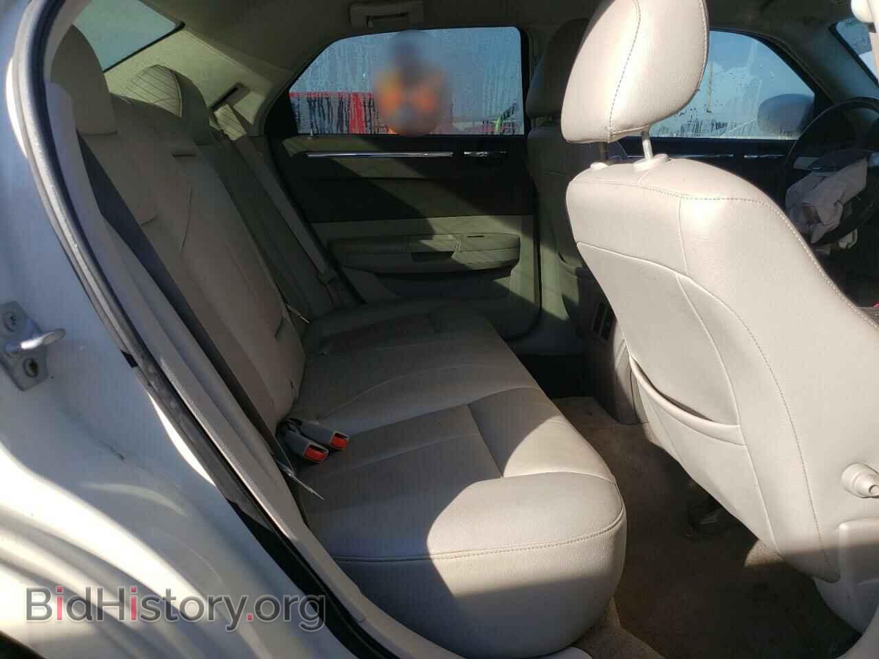 2009 CHRYSLER 300 - VIN: 2C3KA53VX9H622998 - Фото 6