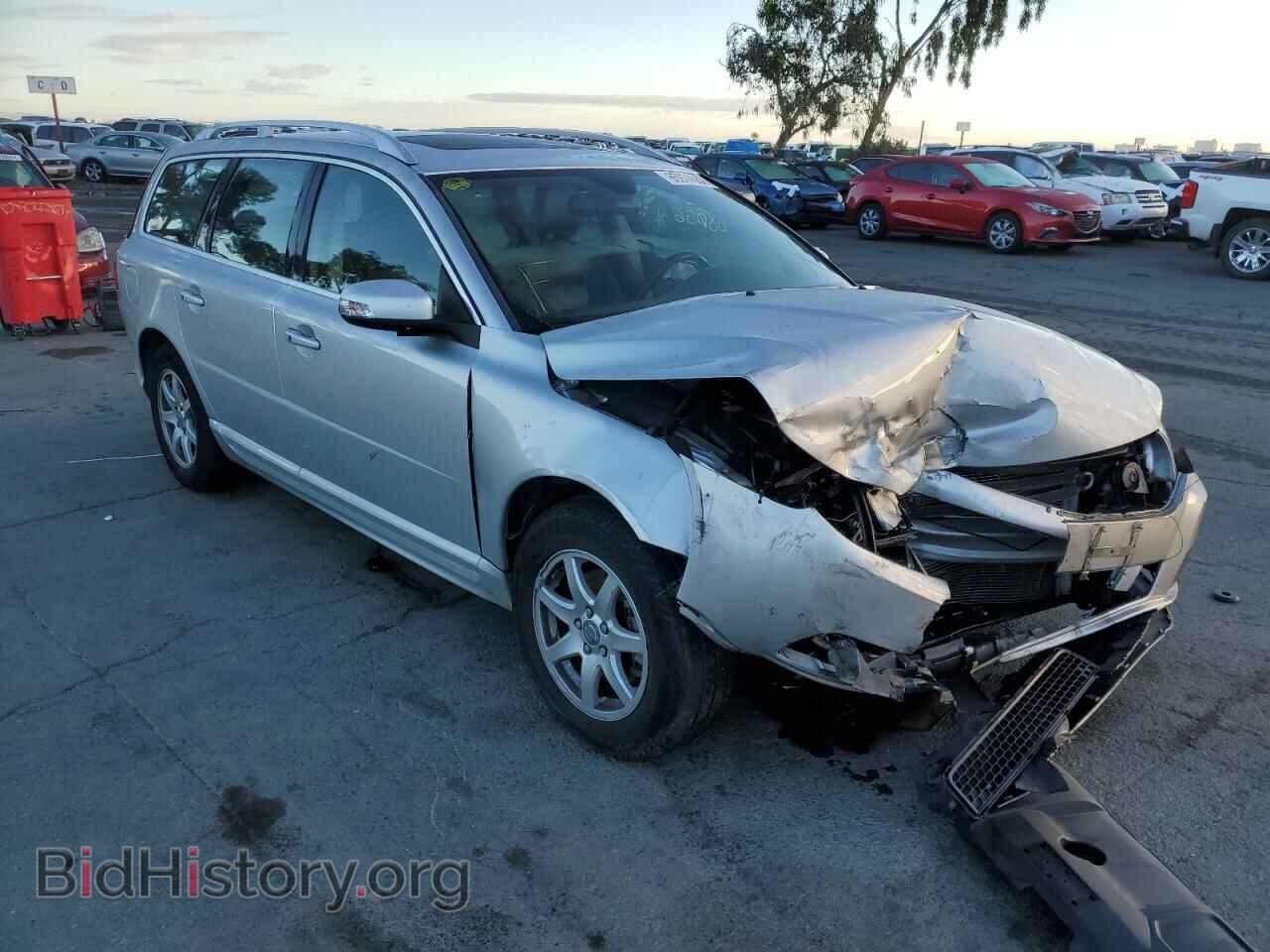 Фотография YV1960BW2A1136711 - VOLVO V70 2010