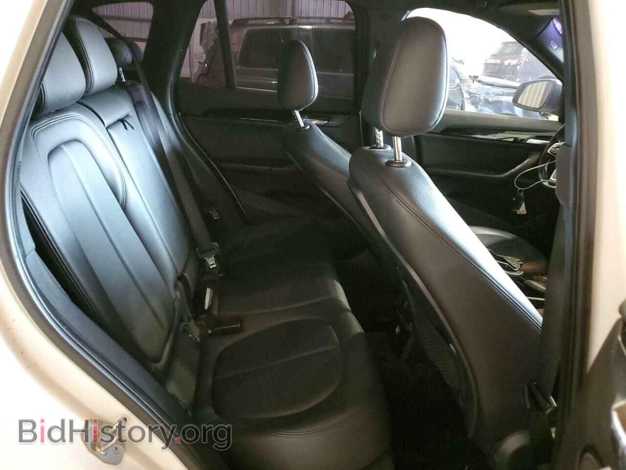 2016 BMW X1 - VIN: WBXHT3C30GP880932 - Фото 10