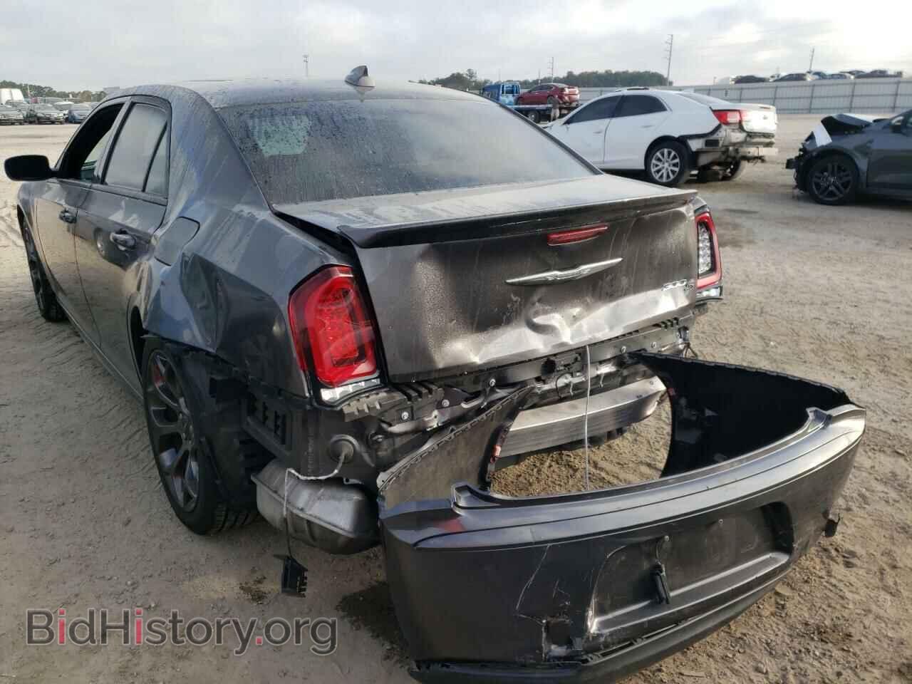 2018 CHRYSLER 300 - VIN: 2C3CCABG5JH142933 - Фото 3