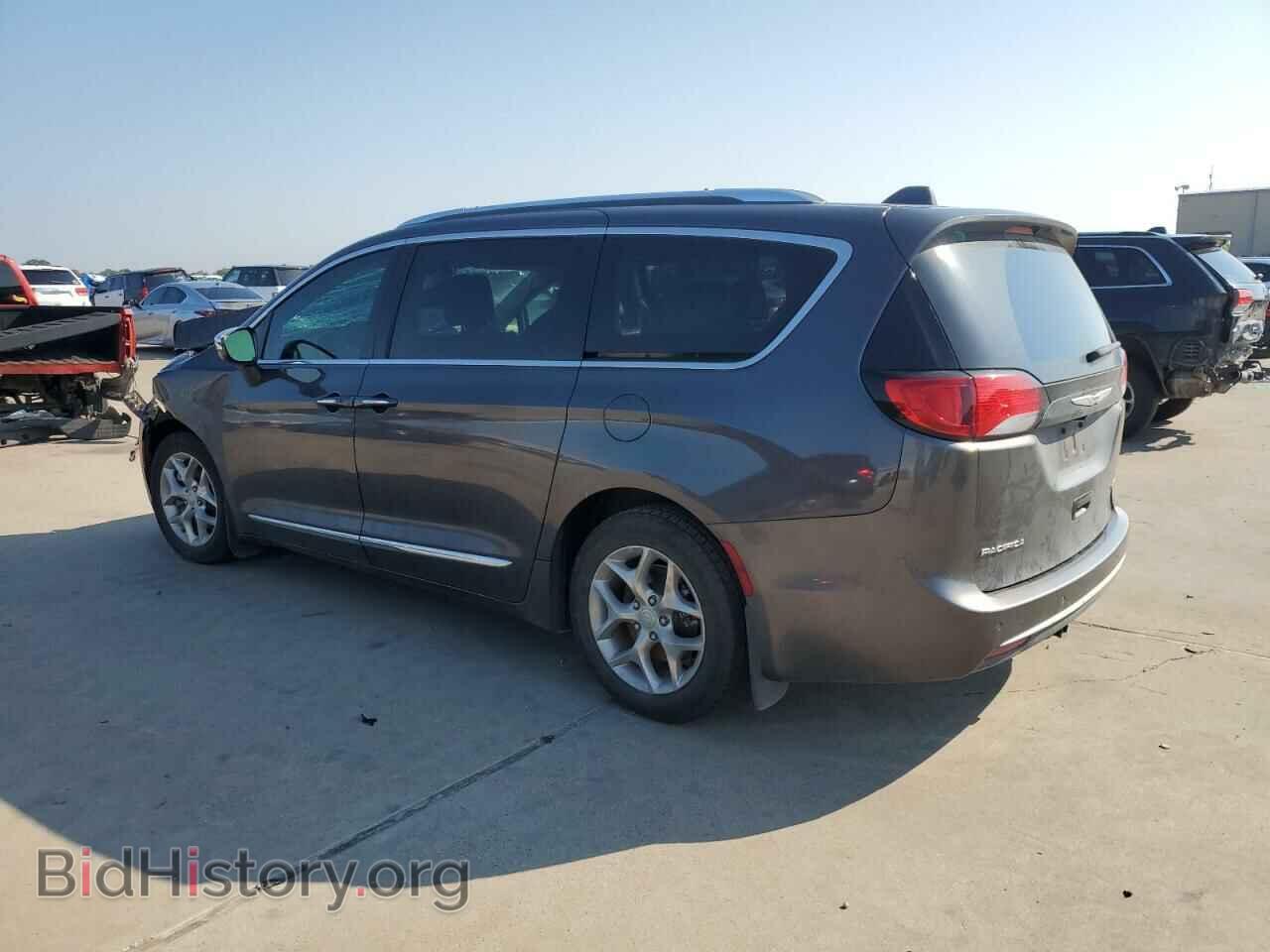 2017 CHRYSLER PACIFICA - VIN: 2C4RC1GG8HR764140 - Photo 2