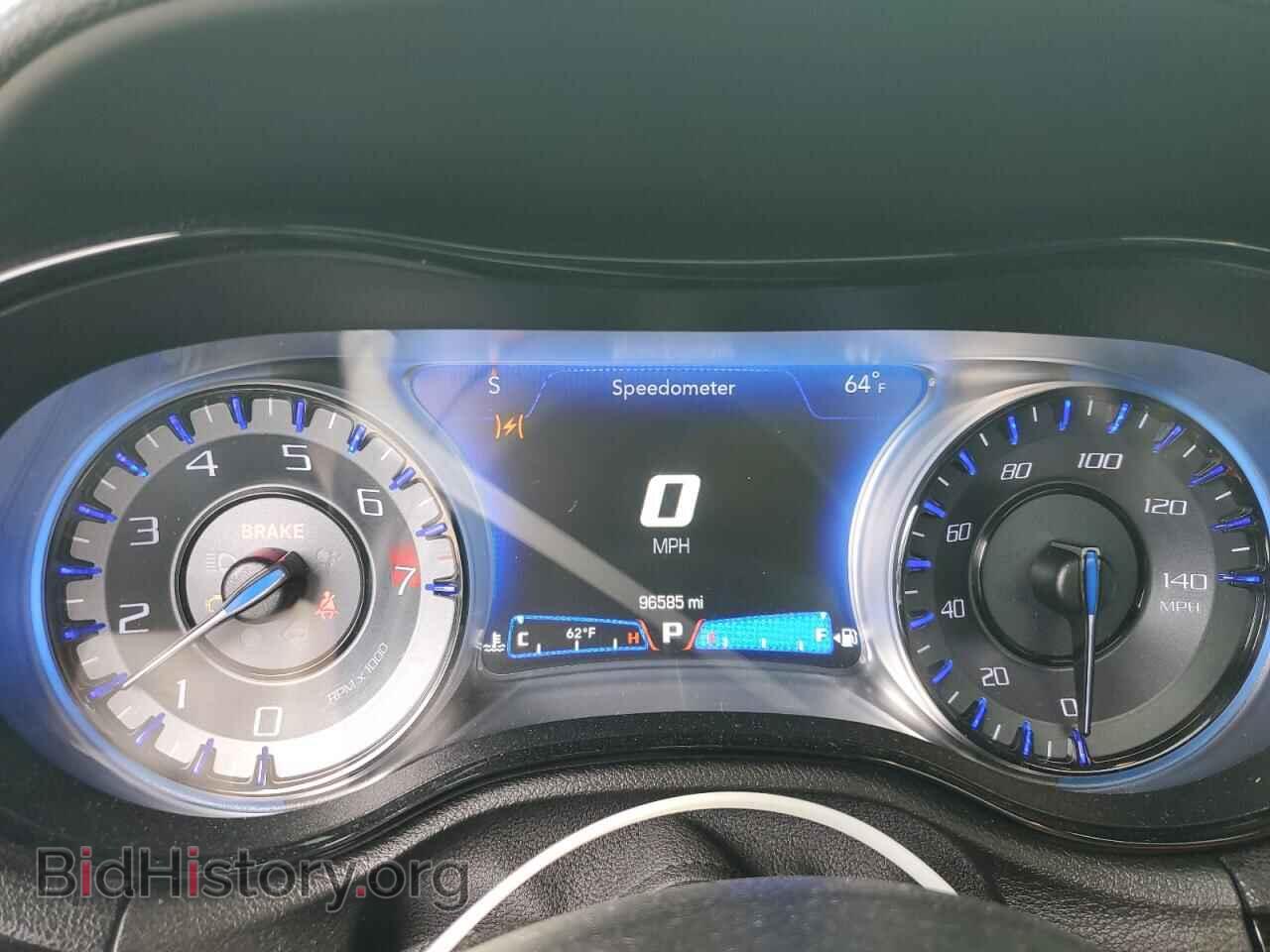 2019 CHRYSLER 300 - VIN: 2C3CCABG3KH693900 - Фото 9