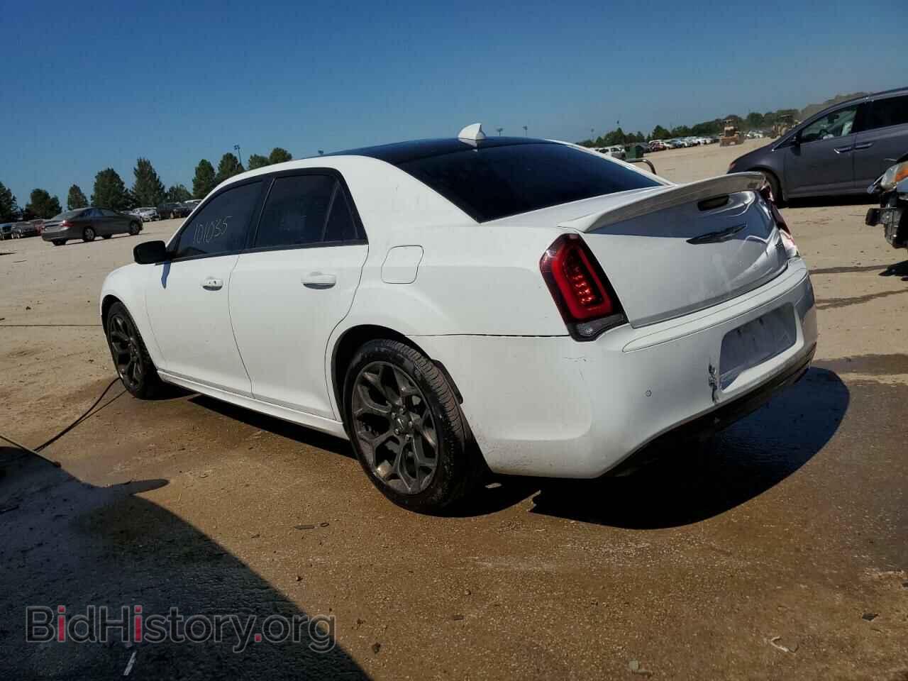 2017 CHRYSLER 300 - VIN: 2C3CCABTXHH647003 - Фото 2