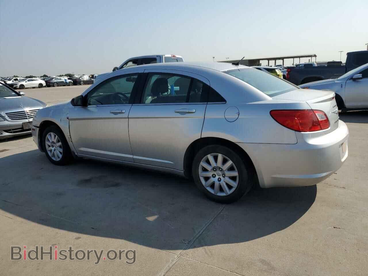 2010 CHRYSLER SEBRING - VIN: 1C3CC4FB2AN131136 - Фото 2