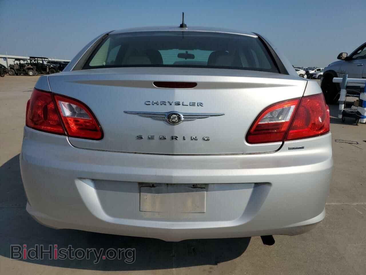 2010 CHRYSLER SEBRING - VIN: 1C3CC4FB2AN131136 - Фото 6