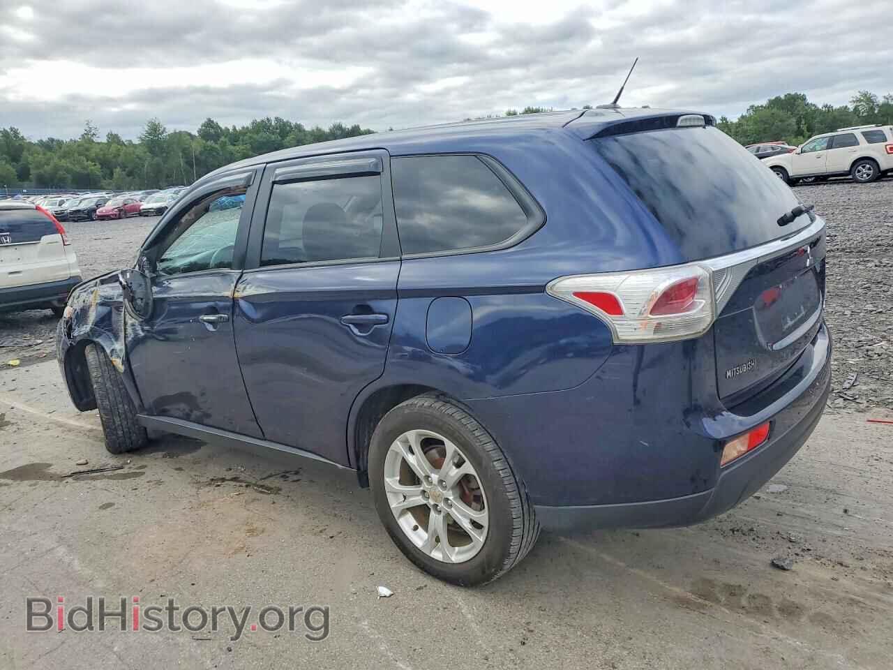 2014 MITSUBISHI OUTLANDER - VIN: JA4AZ3A32EZ009185 - Photo 2
