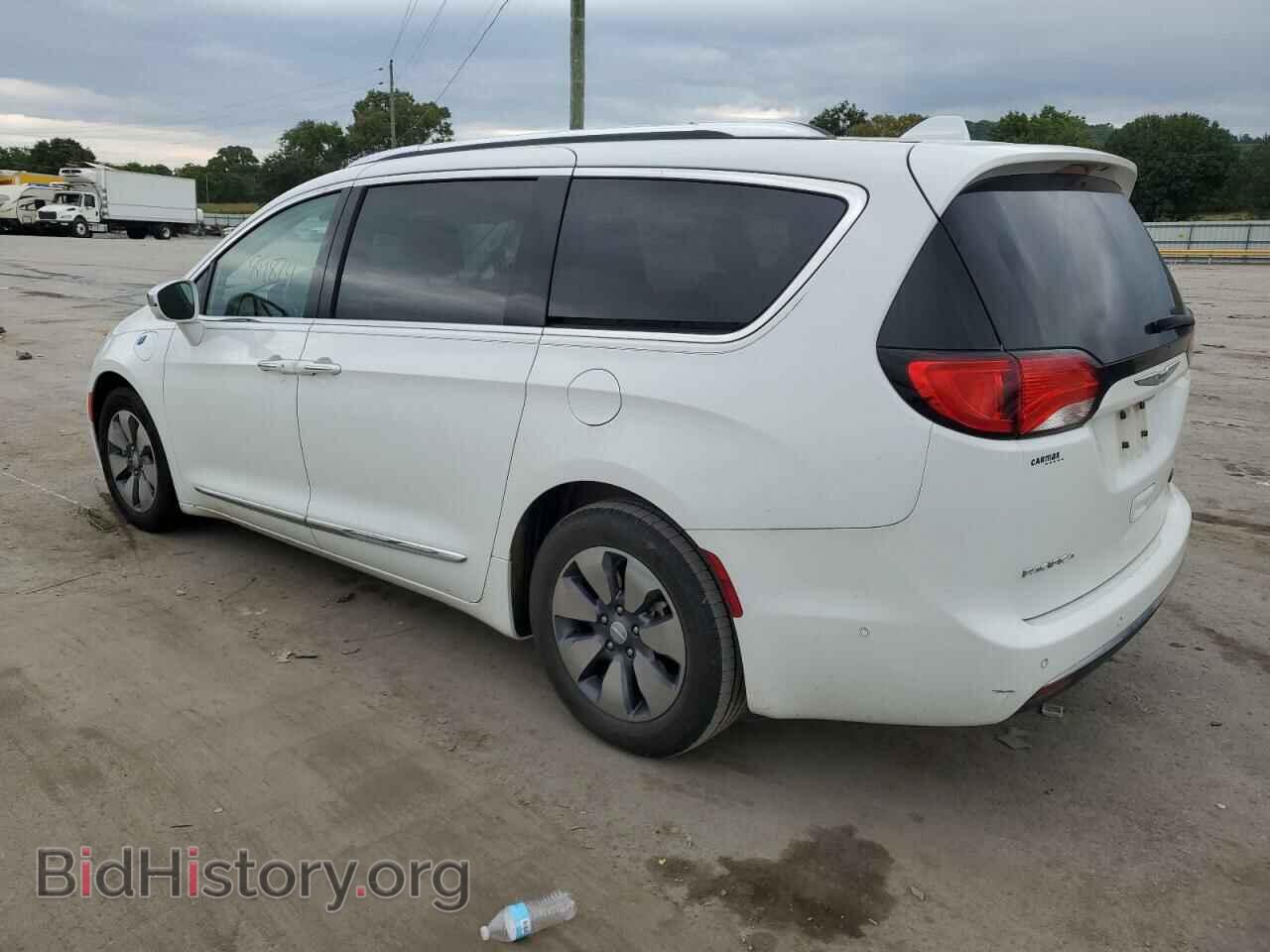 2018 CHRYSLER PACIFICA - VIN: 2C4RC1N75JR212877 - Фото 2
