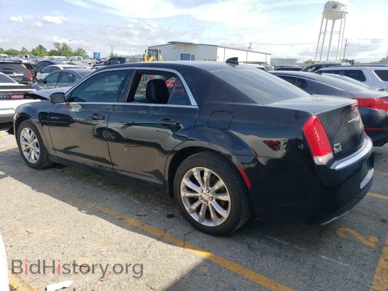2017 CHRYSLER 300 - VIN: 2C3CCARG8HH606913 - Фото 2