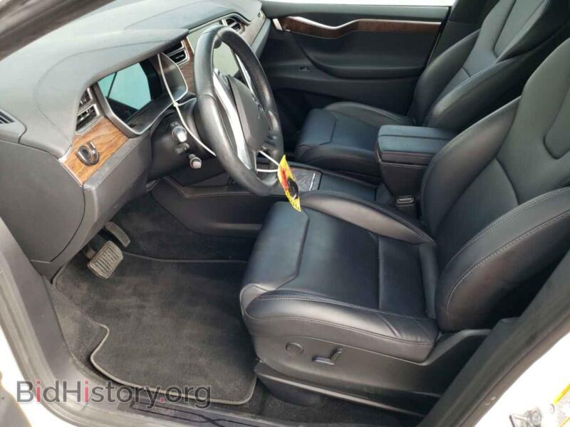 2017 Tesla MODEL X (VIN 5YJXCBE25HF077777) — фото 7 из 12