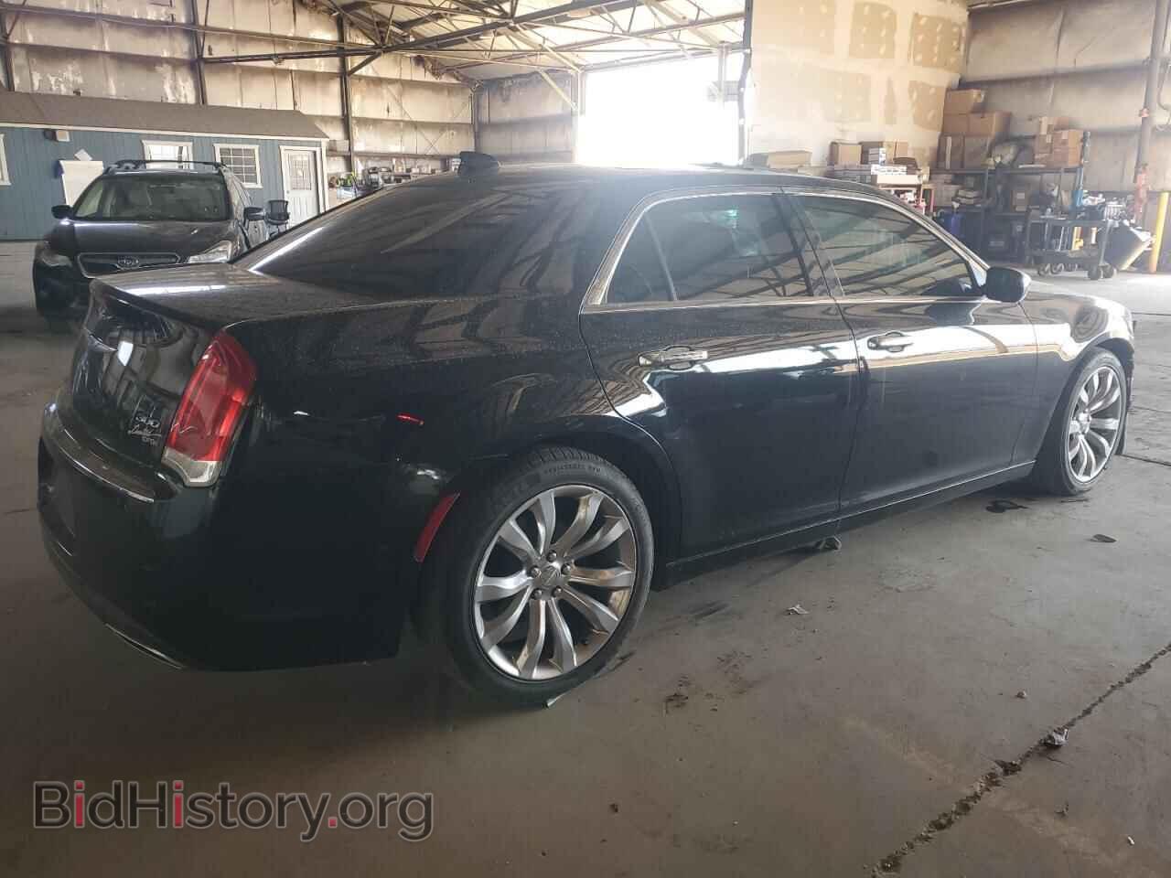 2018 CHRYSLER 300 - VIN: 2C3CCAEG5JH227573 - Фото 3