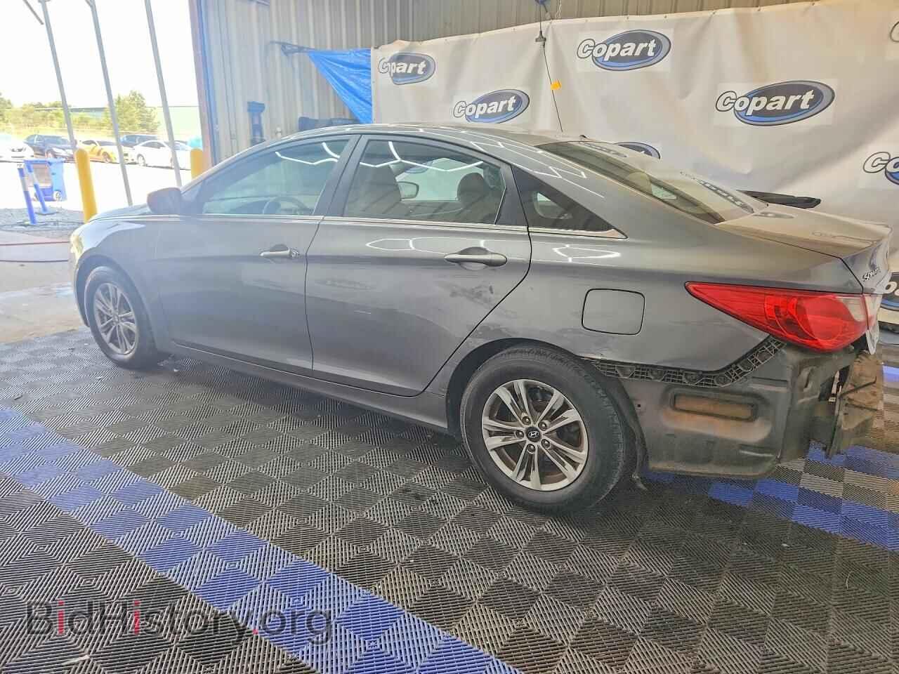 2011 HYUNDAI SONATA - VIN: 5NPEB4AC4BH217394 - Фото 2