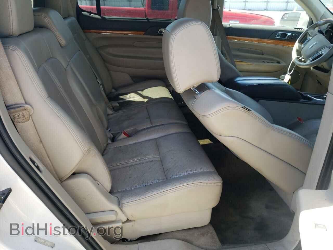 2010 LINCOLN MKT - VIN: 2LMHJ5FR7ABJ04701 - Photo 11