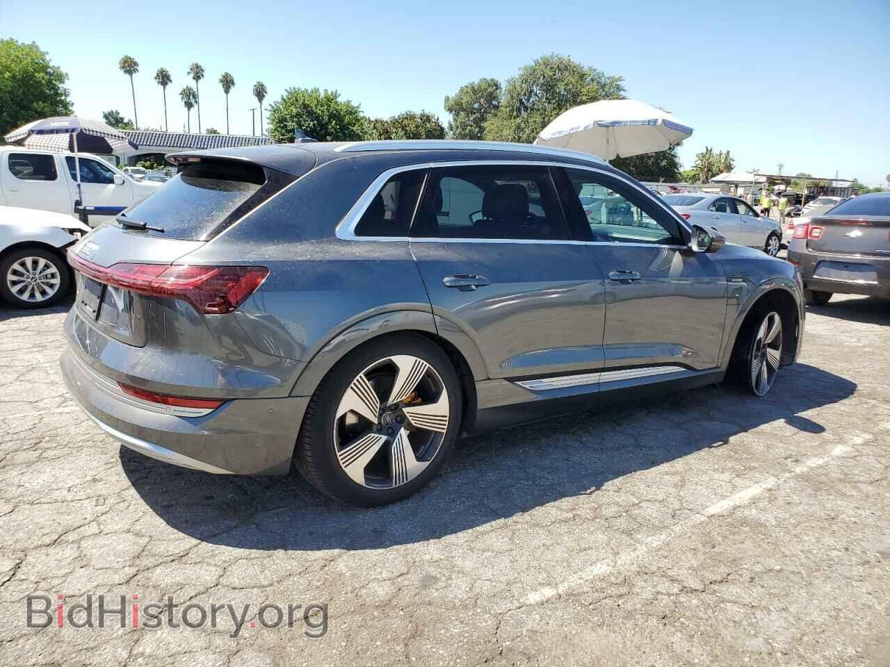 2019 AUDI E-TRON - VIN: WA1VAAGE8KB007872 - Photo 3
