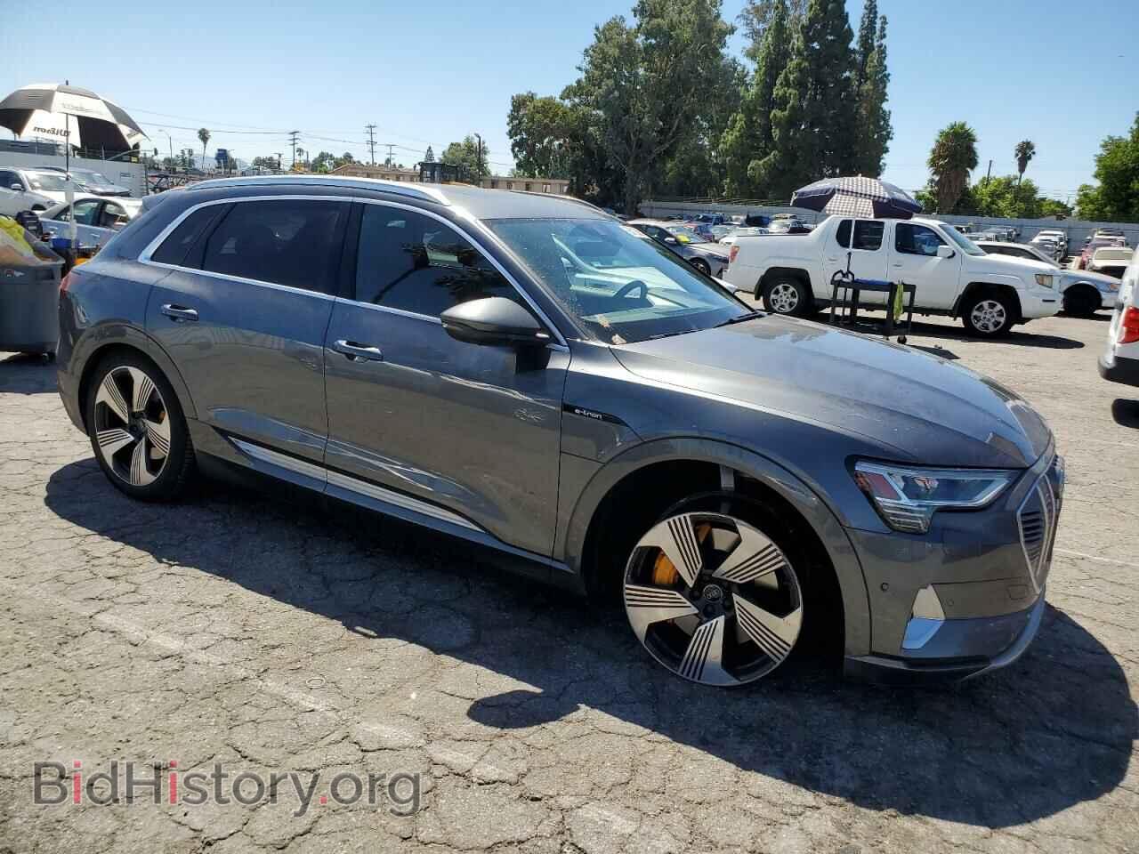 2019 AUDI E-TRON - VIN: WA1VAAGE8KB007872 - Photo 4