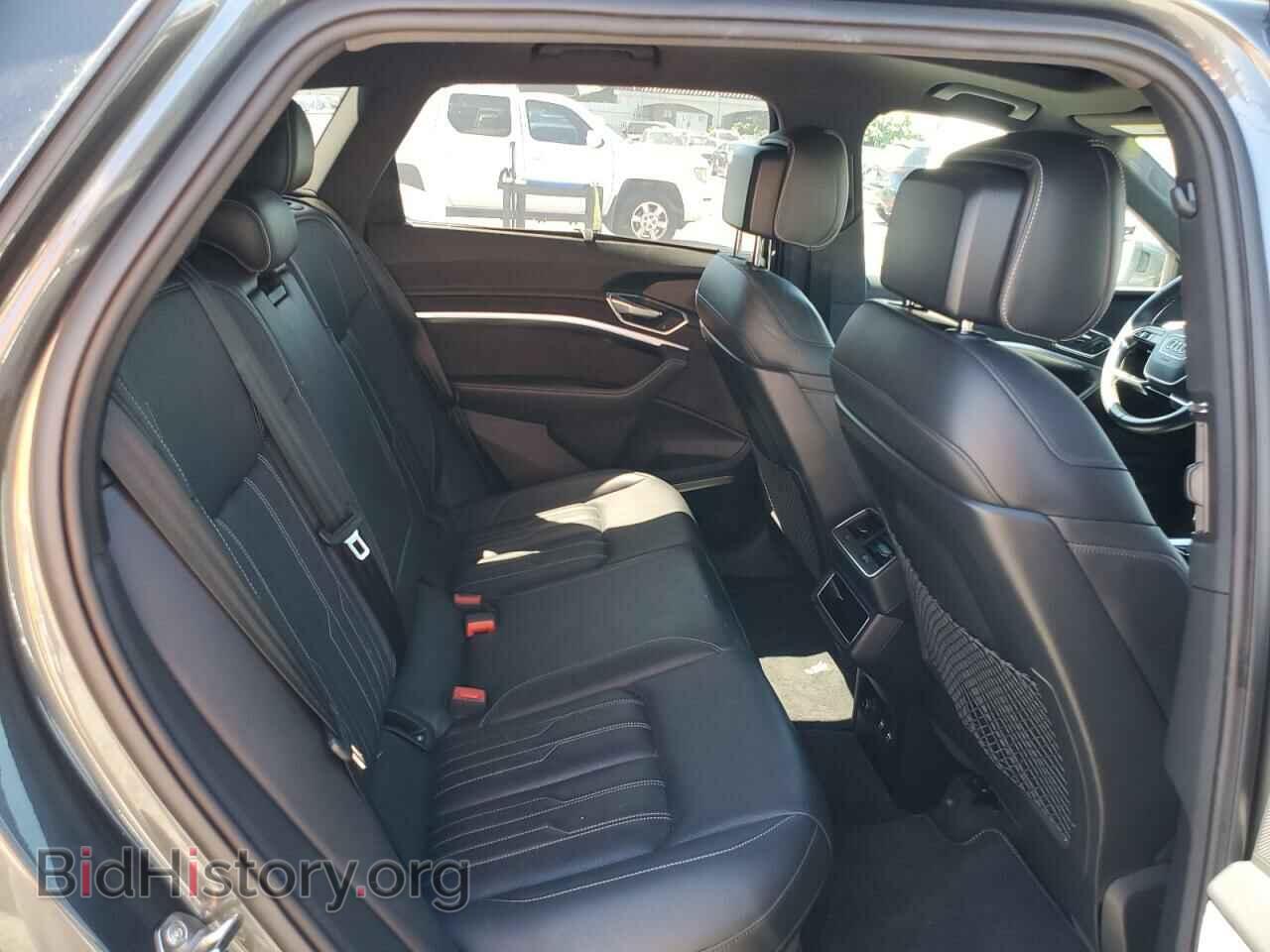 2019 AUDI E-TRON - VIN: WA1VAAGE8KB007872 - Photo 10