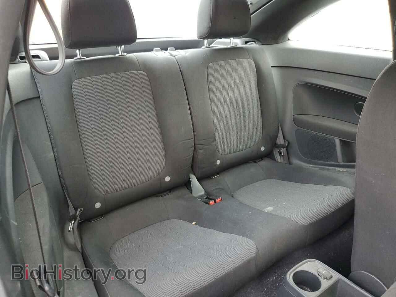 2012 VOLKSWAGEN BEETLE - VIN: 3VWFP7AT7CM644665 - Фото 6