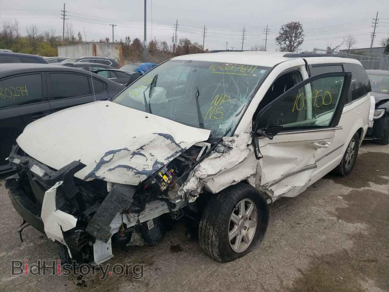 2011 CHRYSLER MINIVAN - VIN: 2A4RR5DG2BR771192 - Photo 2