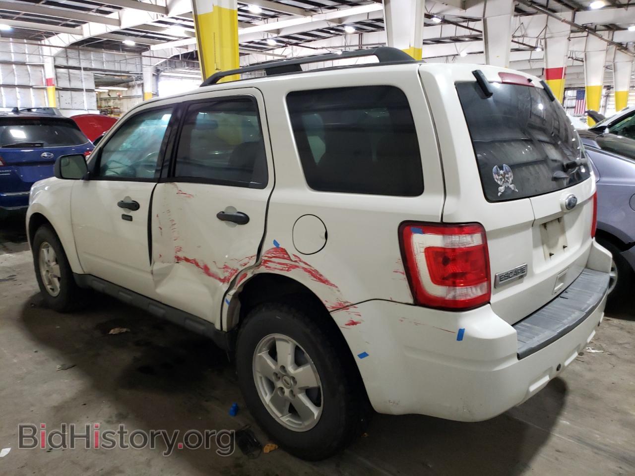 2011 FORD ESCAPE - VIN: 1FMCU9D72BKC23673 - Фото 2