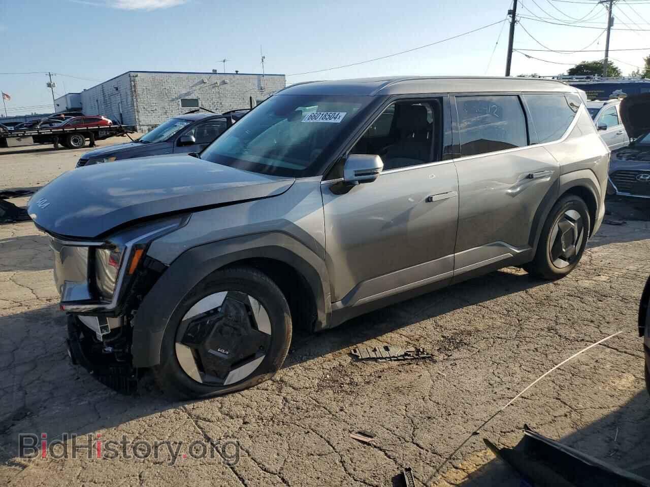 Фотография KNDAFFS59R6018599 - KIA EV9 WIND 2024