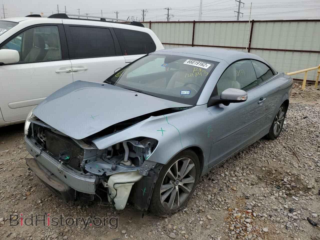 2013 VOLVO C70 - VIN: YV1672MC7DJ141843 - Фото 2