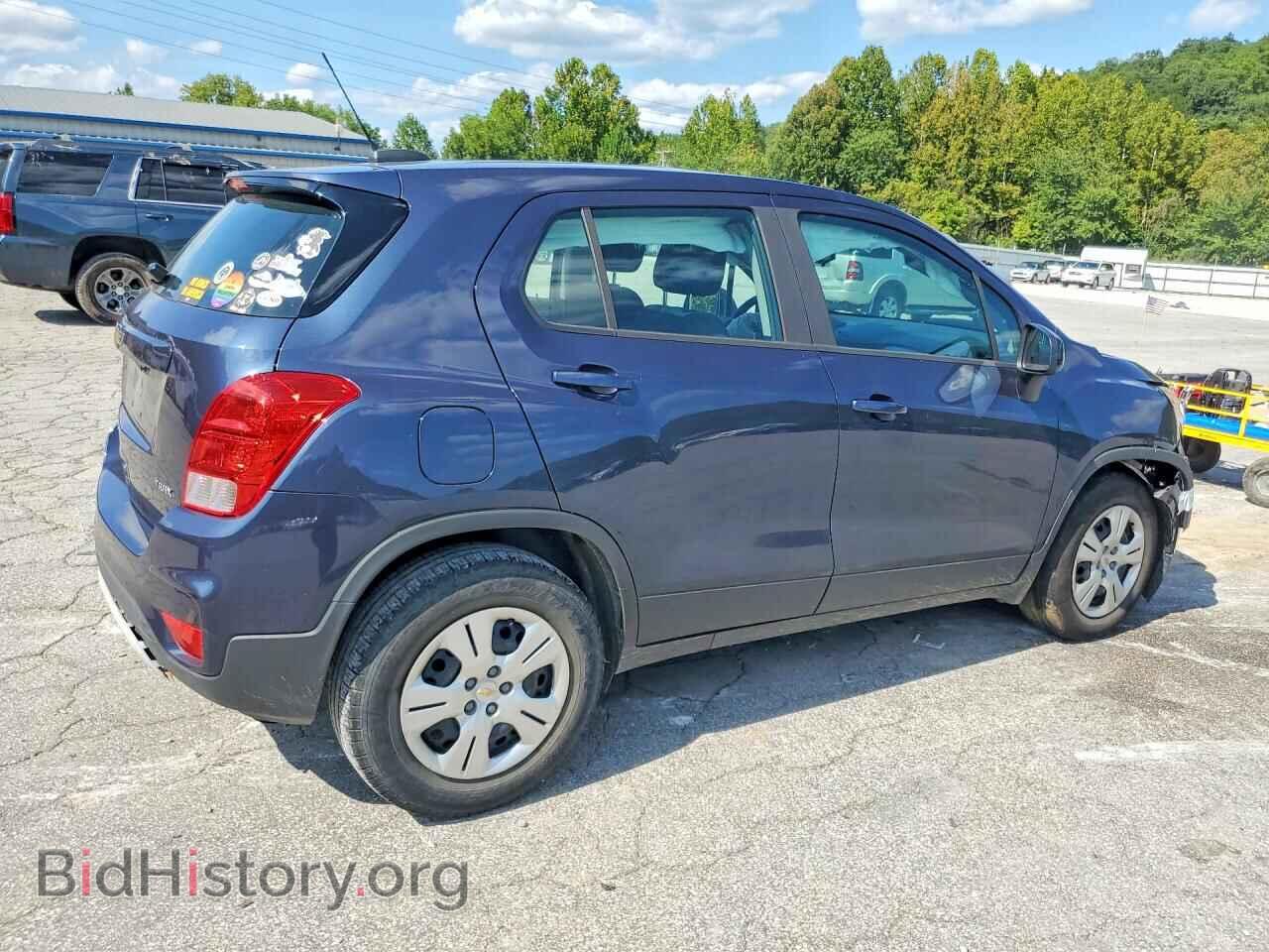 2018 CHEVROLET TRAX - VIN: 3GNCJKSB9JL178411 - Фото 3
