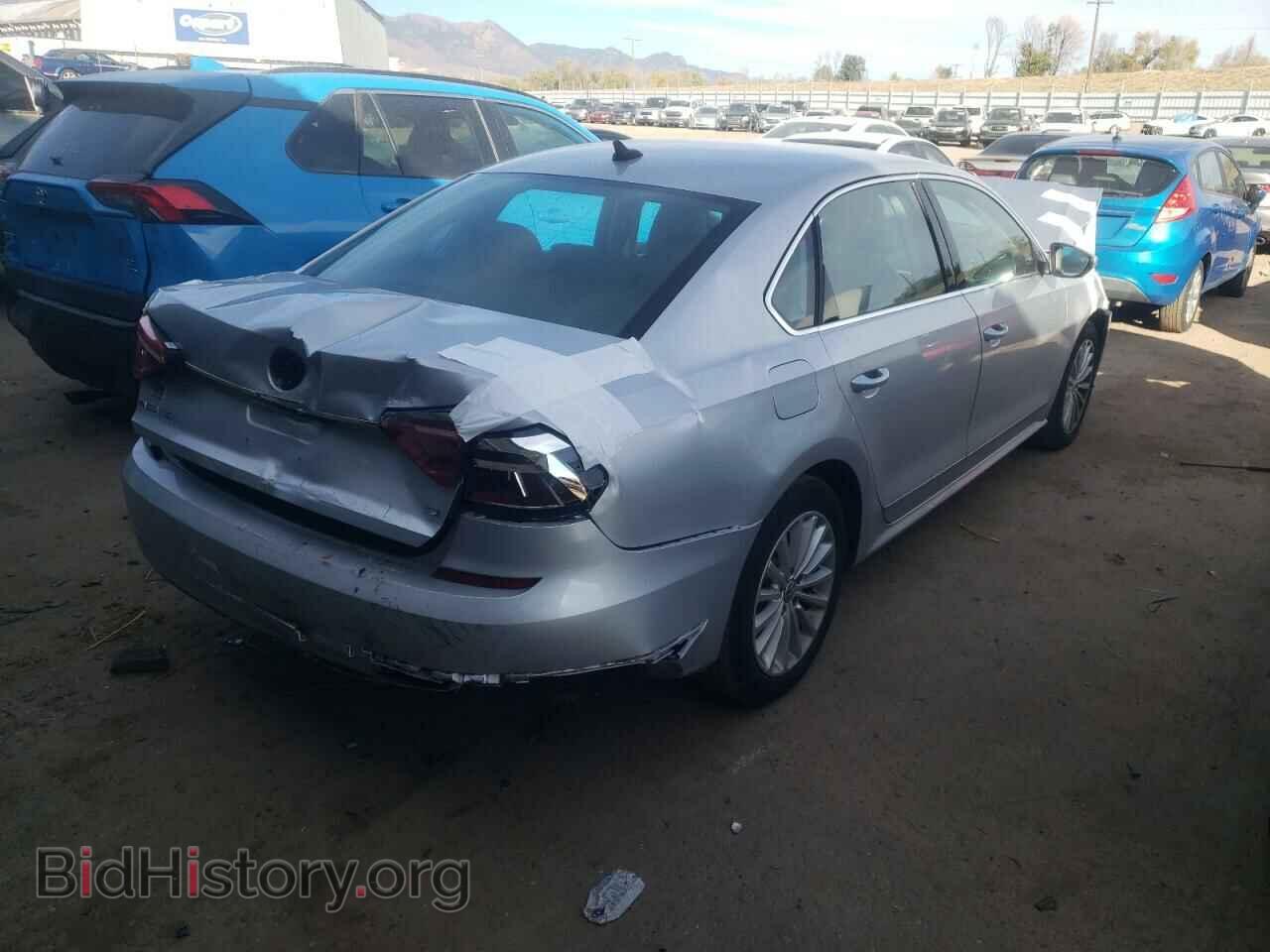 2017 VOLKSWAGEN PASSAT - VIN: 1VWBT7A36HC084821 - Фото 4