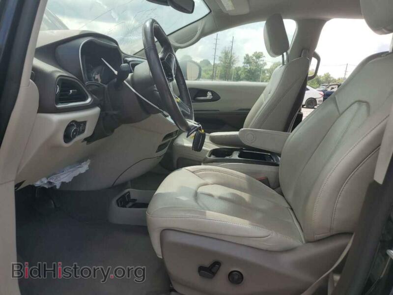 2020 Chrysler PACIFICA (VIN 2C4RC1EG6LR145855) — photo 7 of 14