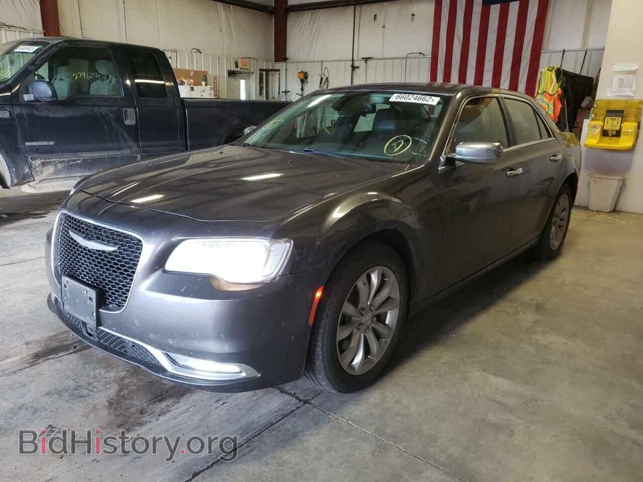 2016 CHRYSLER 300 - VIN: 2C3CCAKG6GH136440 - Фото 2