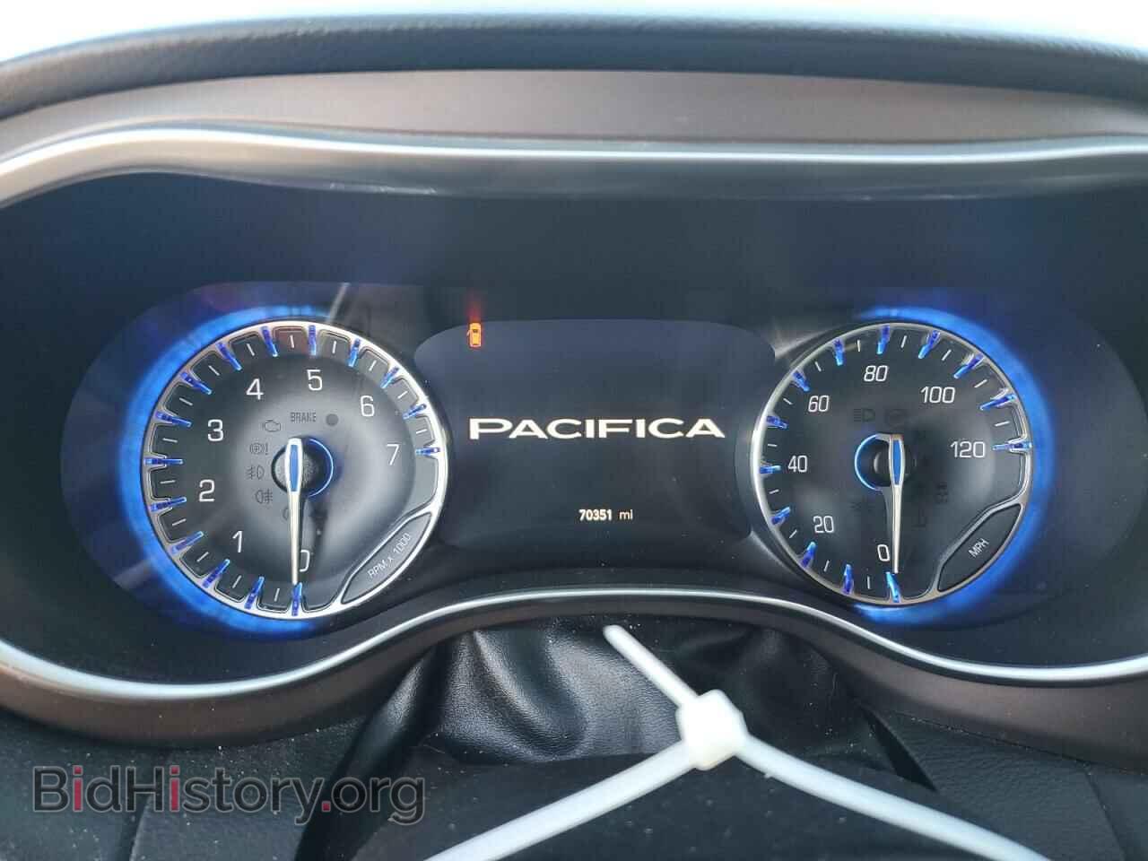 2018 CHRYSLER PACIFICA - VIN: 2C4RC1EG7JR317646 - Photo 9