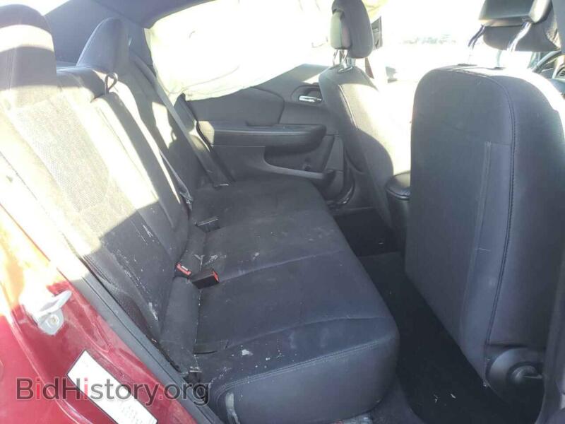 2013 Chrysler 200 (VIN 1C3CCBBB9DN635844) — photo 6 of 10