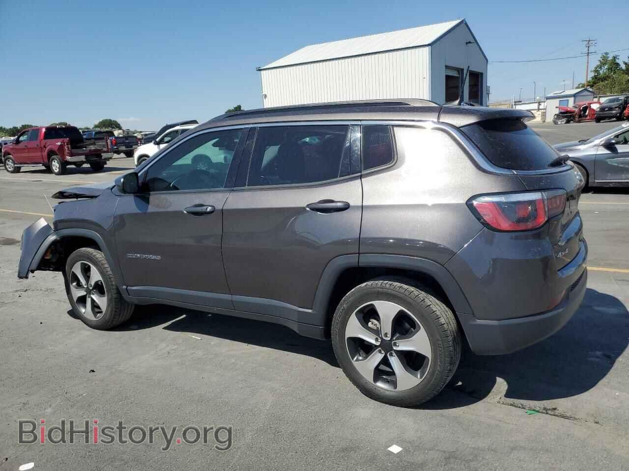 2017 JEEP COMPASS - VIN: 3C4NJDBB4HT667788 - Photo 2