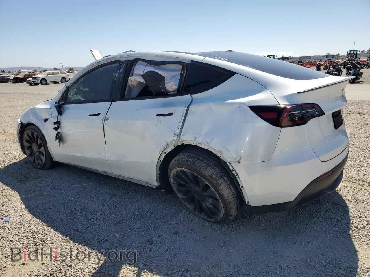 2022 TESLA MODEL Y - VIN: 7SAYGDEF5NF410176 - Фото 2