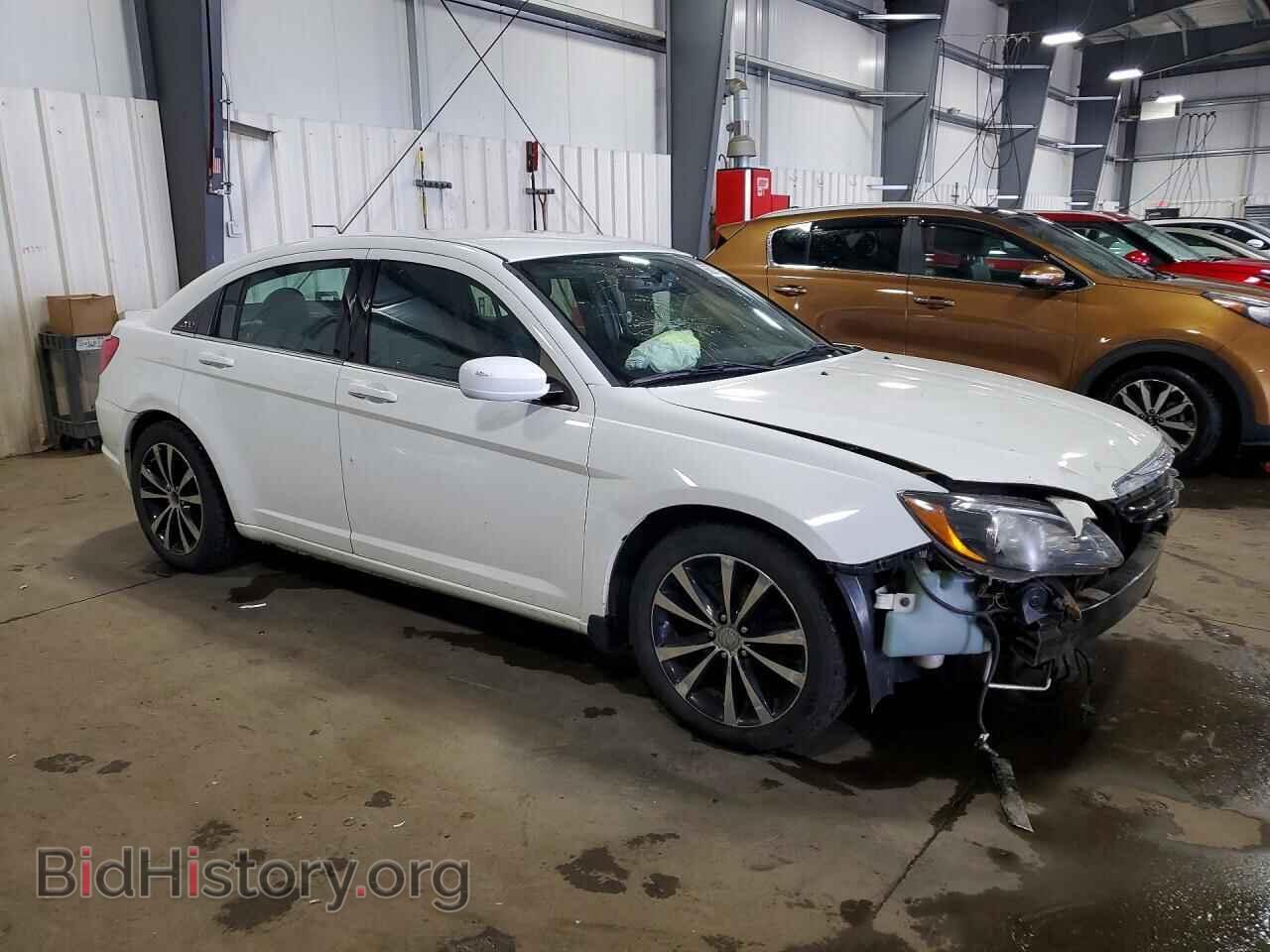 2013 CHRYSLER 200 - VIN: 1C3CCBCG4DN553501 - Photo 4