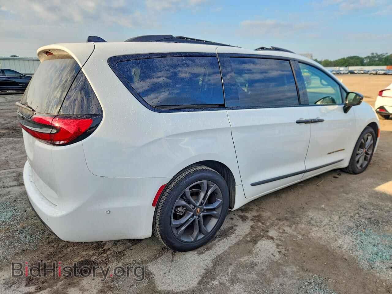 2024 CHRYSLER PACIFICA - VIN: 2C4RC1BG2RR144988 - Photo 3