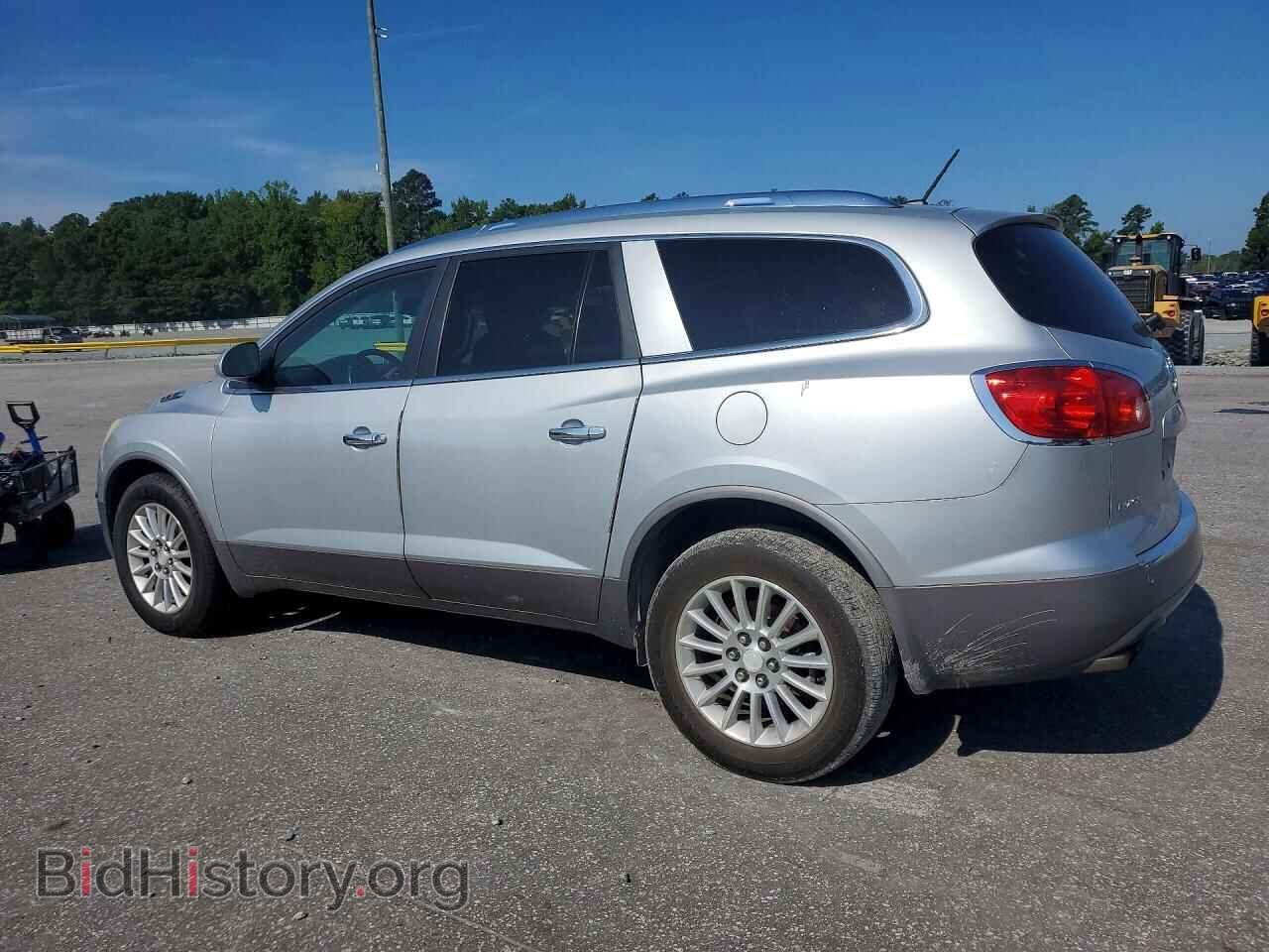 2011 BUICK ENCLAVE - VIN: 5GAKRAEDXBJ320313 - Photo 2
