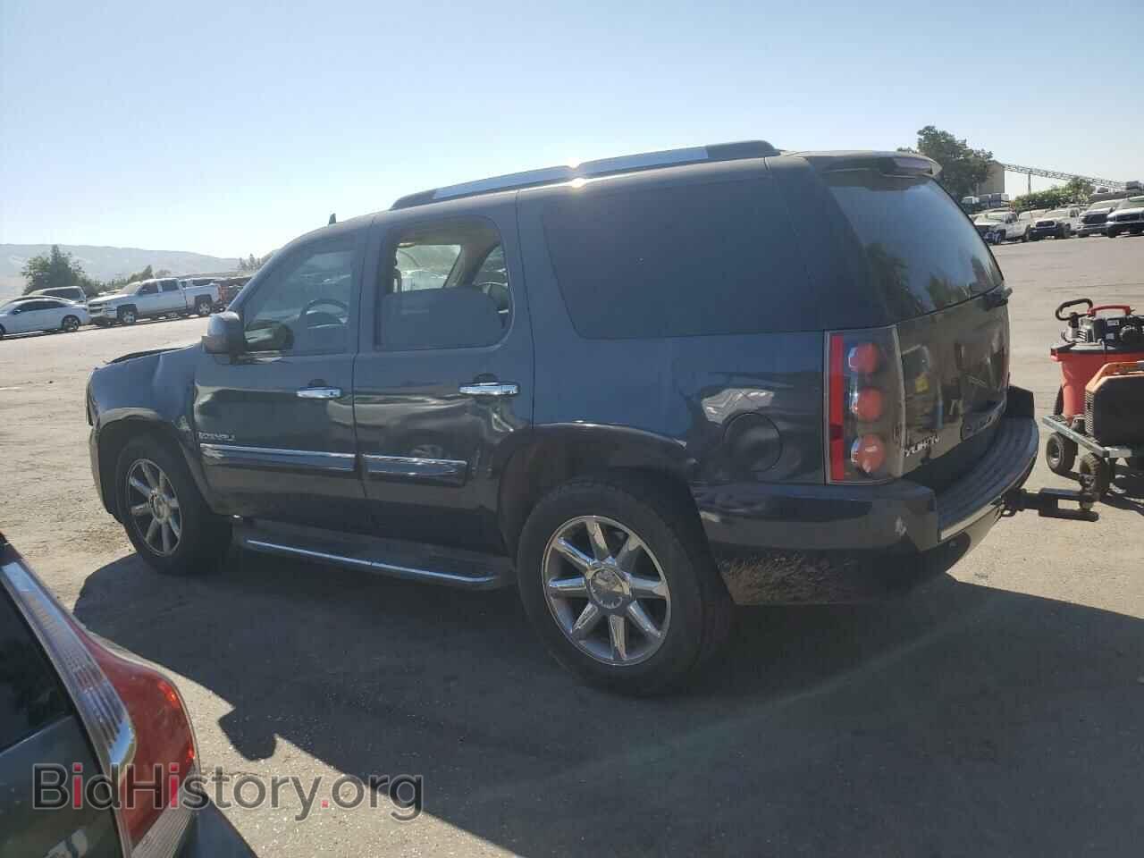 2008 GMC YUKON - VIN: 1GKFK63848J157209 - Фото 2