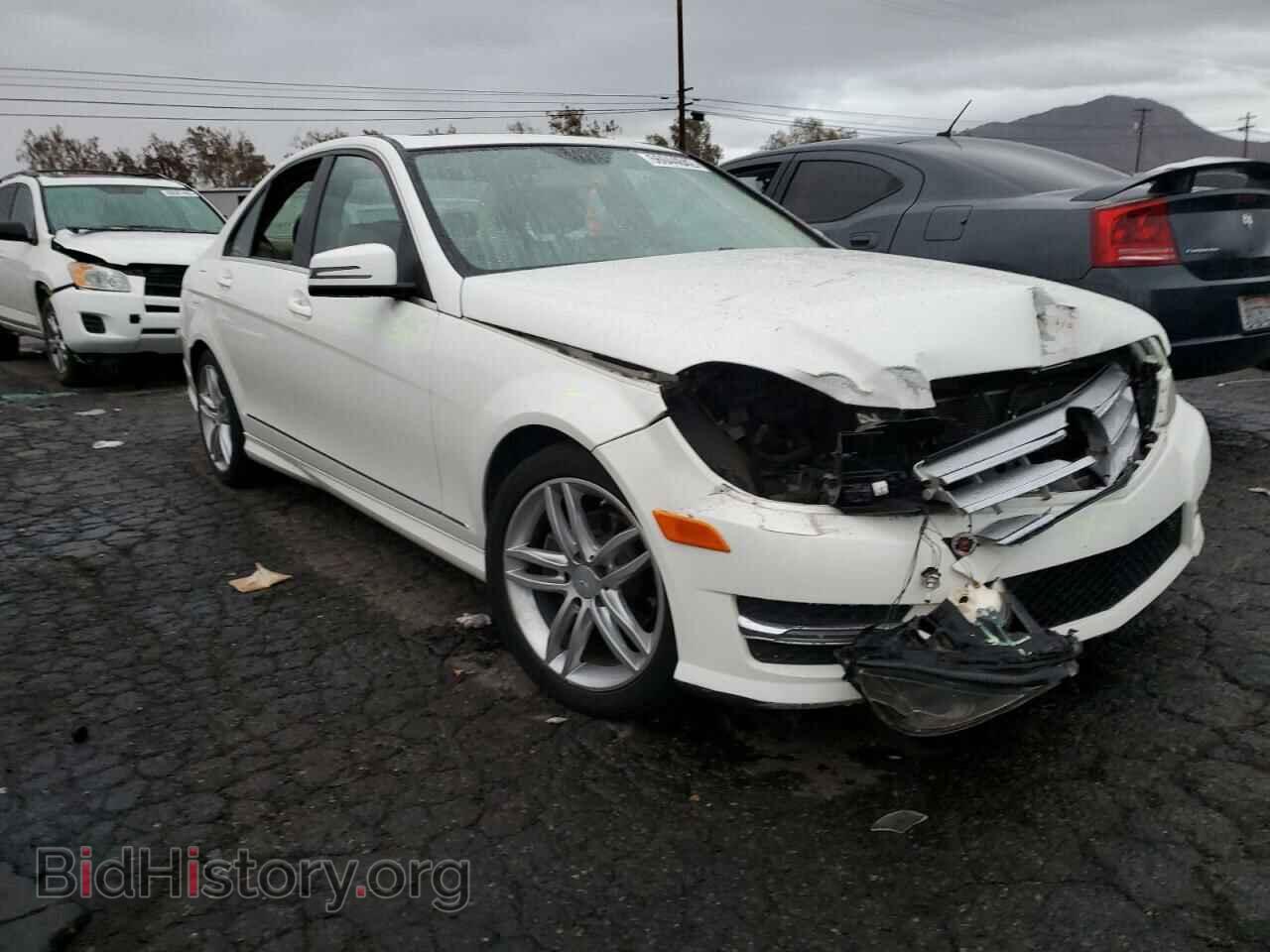 Photo WDDGF4HB9DA837832 - MERCEDES-BENZ C-CLASS 2013