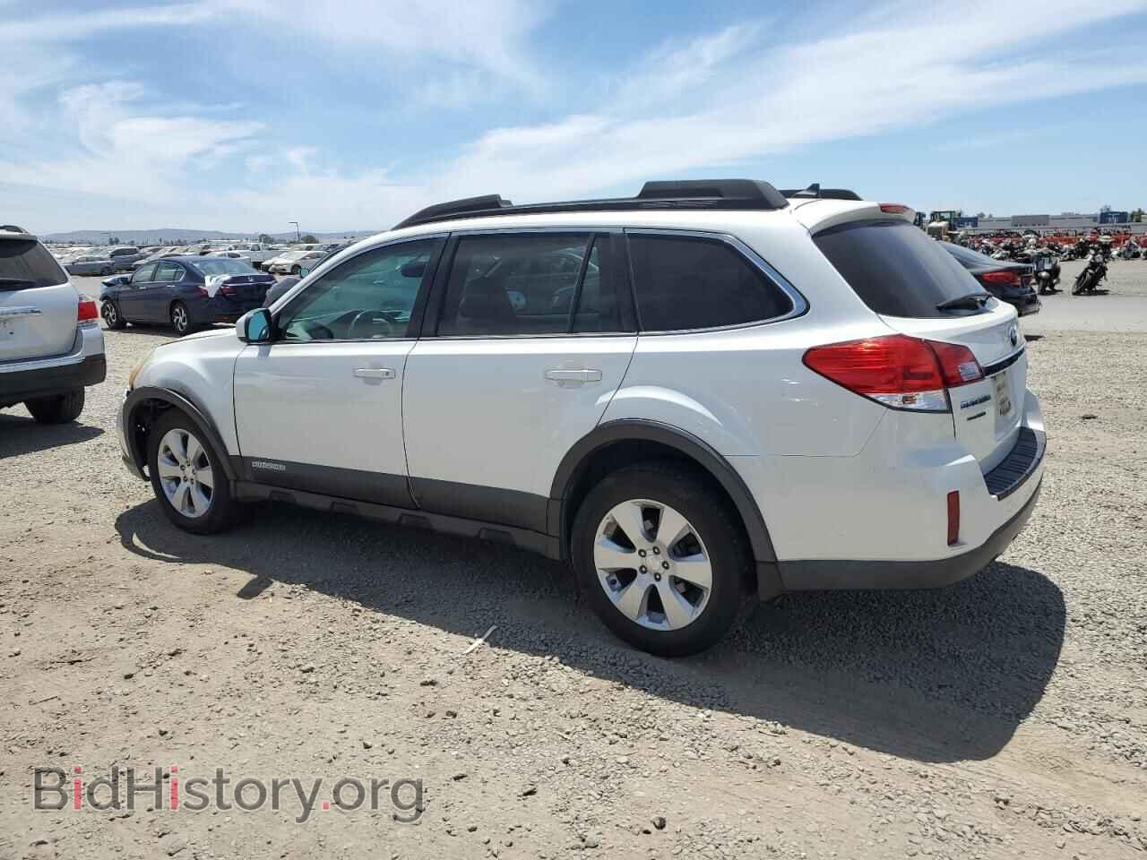2011 SUBARU OUTBACK - VIN: 4S4BRBLC0B3418992 - Фото 2