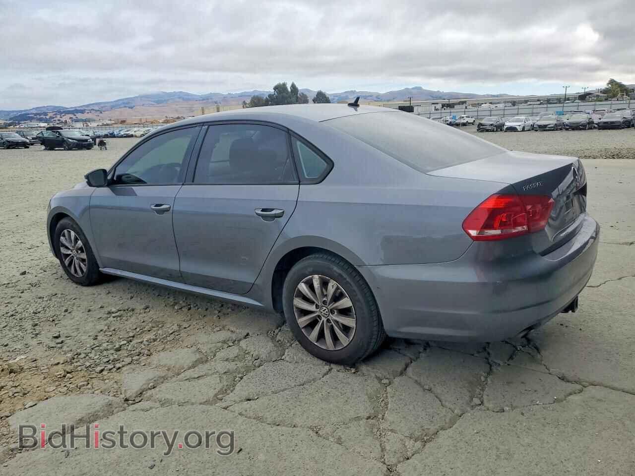 2013 VOLKSWAGEN PASSAT - VIN: 1VWAP7A34DC102923 - Фото 2