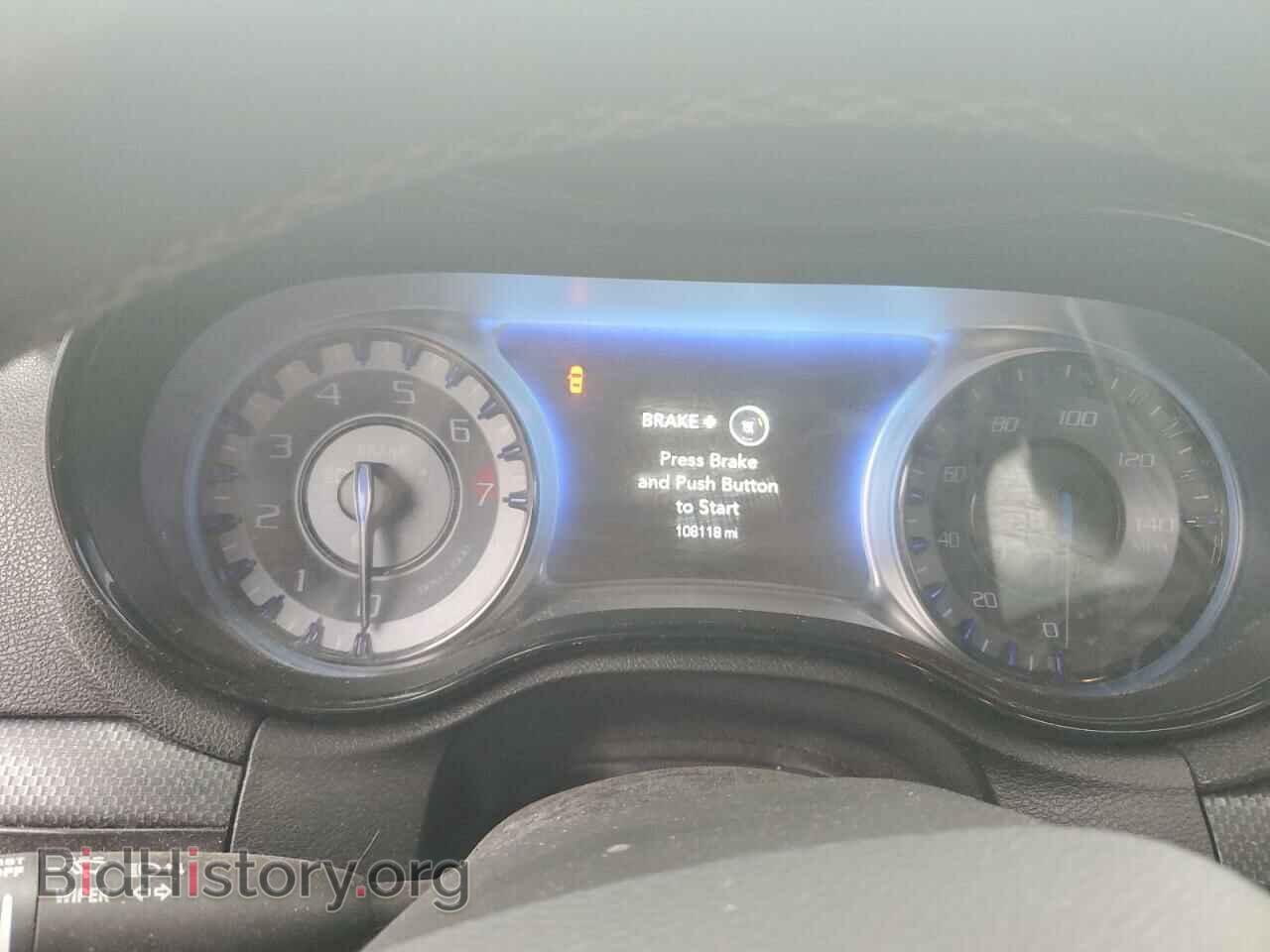 2016 CHRYSLER 300 - VIN: 2C3CCAGG2GH270757 - Фото 9