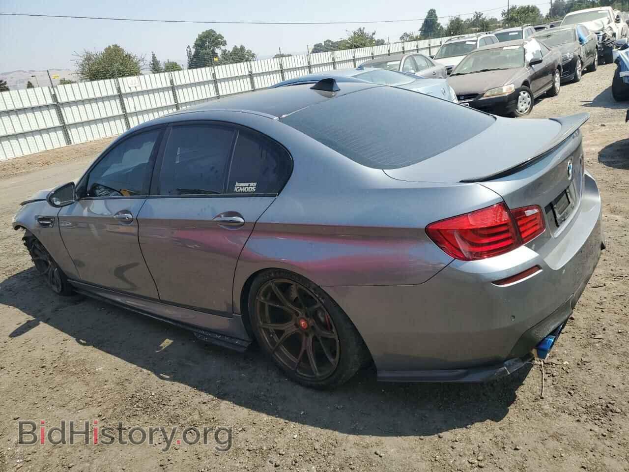 2013 BMW M5 - VIN: WBSFV9C50DD096128 - Фото 2