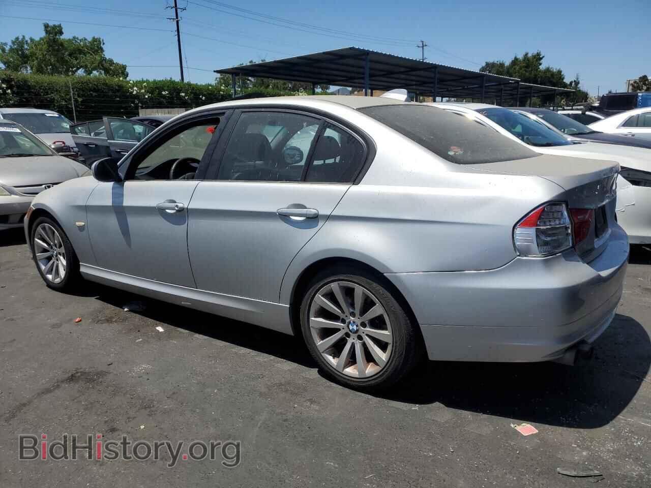 2011 BMW 3 SERIES - VIN: WBAPH7C55BE130656 - Фото 2