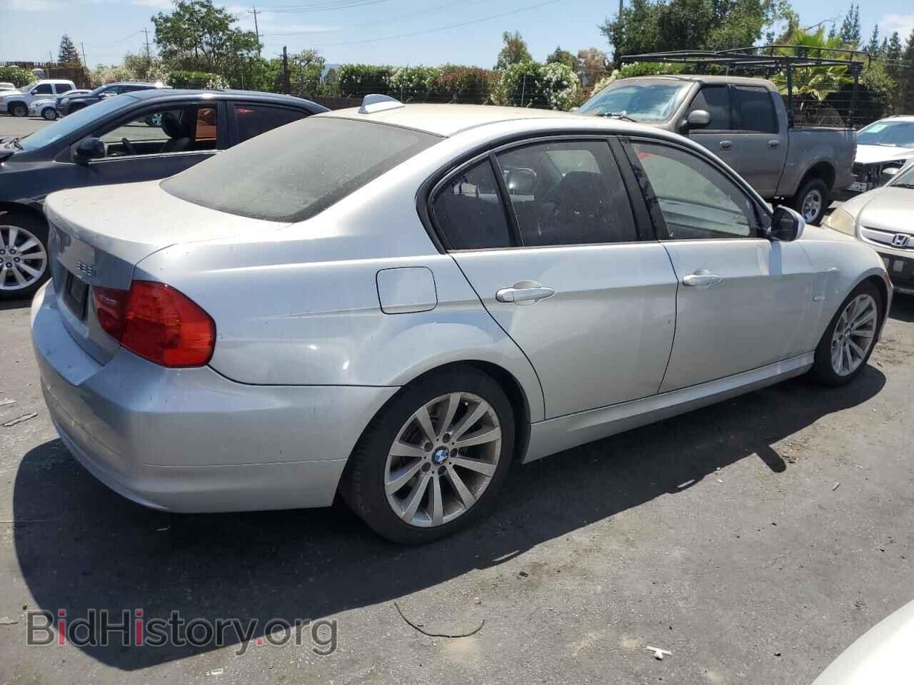 2011 BMW 3 SERIES - VIN: WBAPH7C55BE130656 - Фото 3