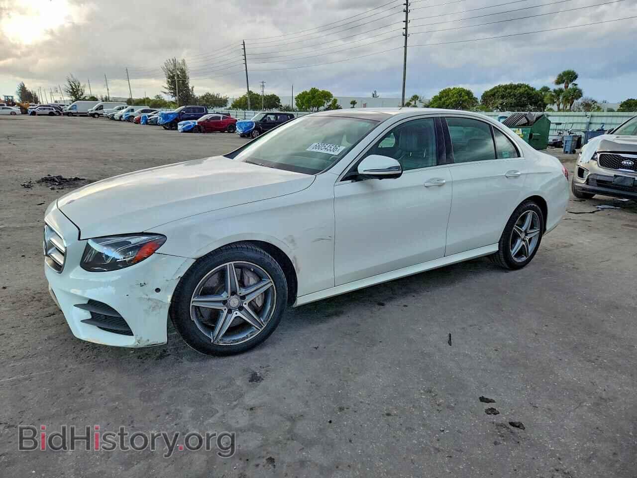 Photo WDDZF4KBXHA019372 - MERCEDES-BENZ E-CLASS 2017