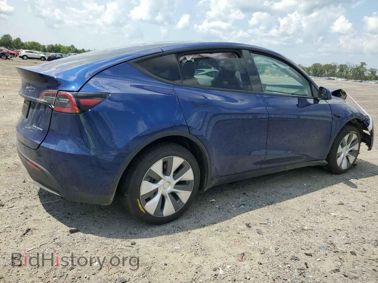 2024 TESLA MODEL Y - VIN: 7SAYGDEE8RA271994 - Фото 3