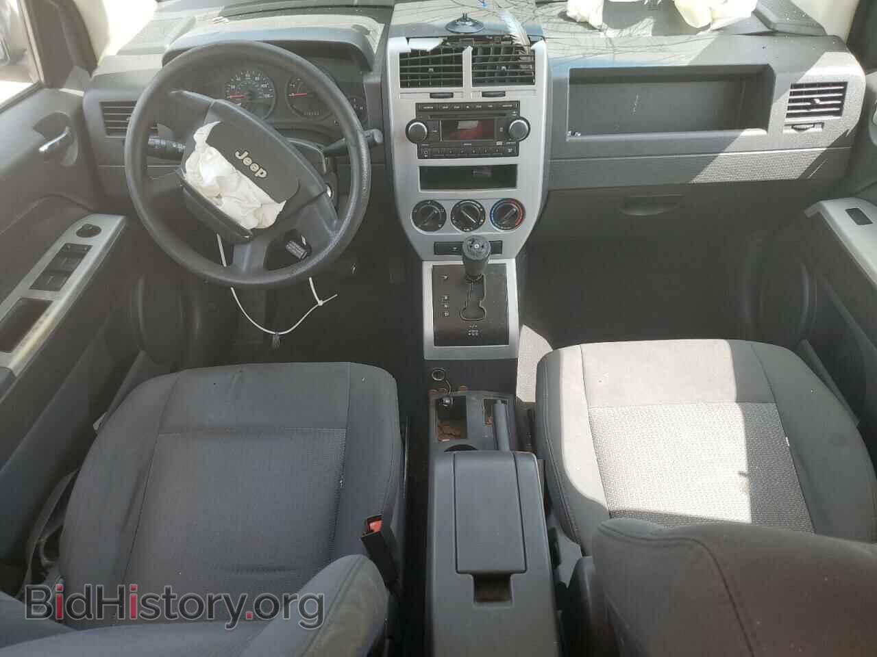 2008 JEEP COMPASS - VIN: 1J8FT47W18D644607 - Photo 8