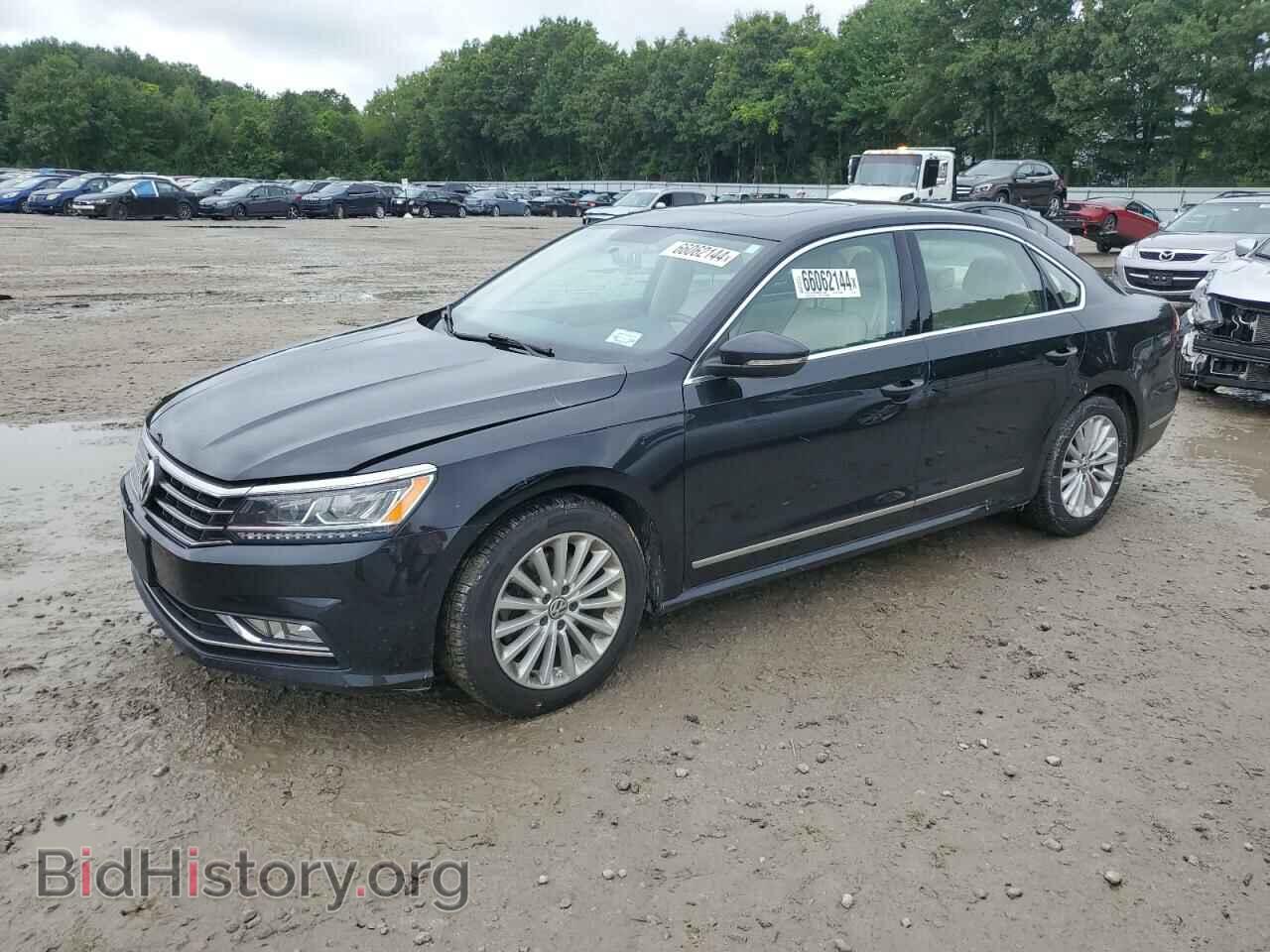 Photo 1VWBT7A32HC079177 - VOLKSWAGEN PASSAT 2017
