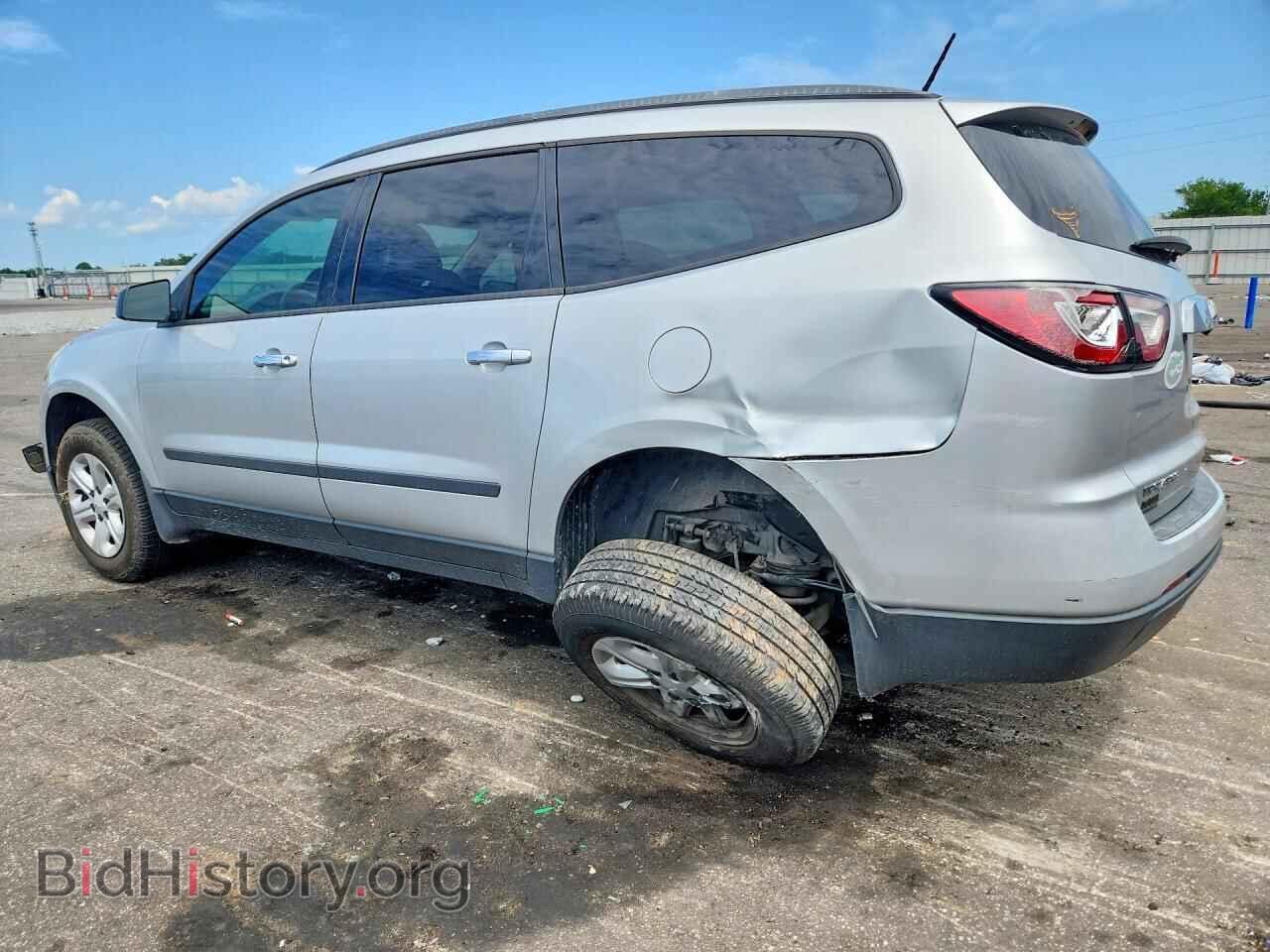 2017 CHEVROLET TRAVERSE - VIN: 1GNKRFED3HJ141719 - Photo 2